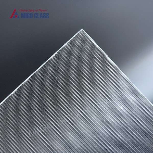 強化されたソーラーガラス