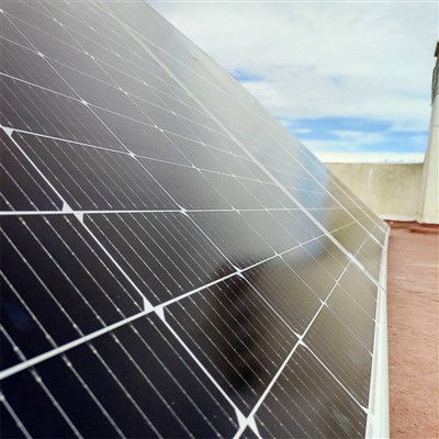 ソーラーパネル用のガラス